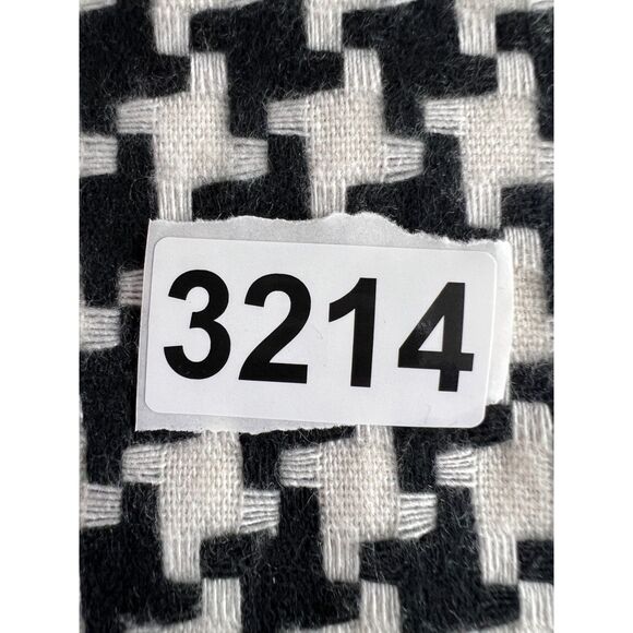 Cashmere Feel Soft 100% Acrylic Black & White Houndstooth Scarf 12" x 72" - Picture 8 of 8